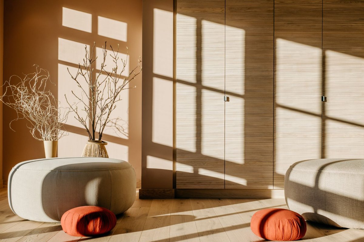 A yoga room flooded with light in the spa hotel in Kitzbühel