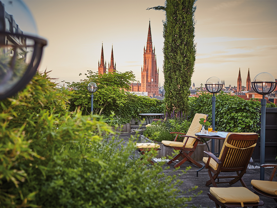 The roof garden of the Nassauer Hof Hotel with a beautiful view over Wiesbaden