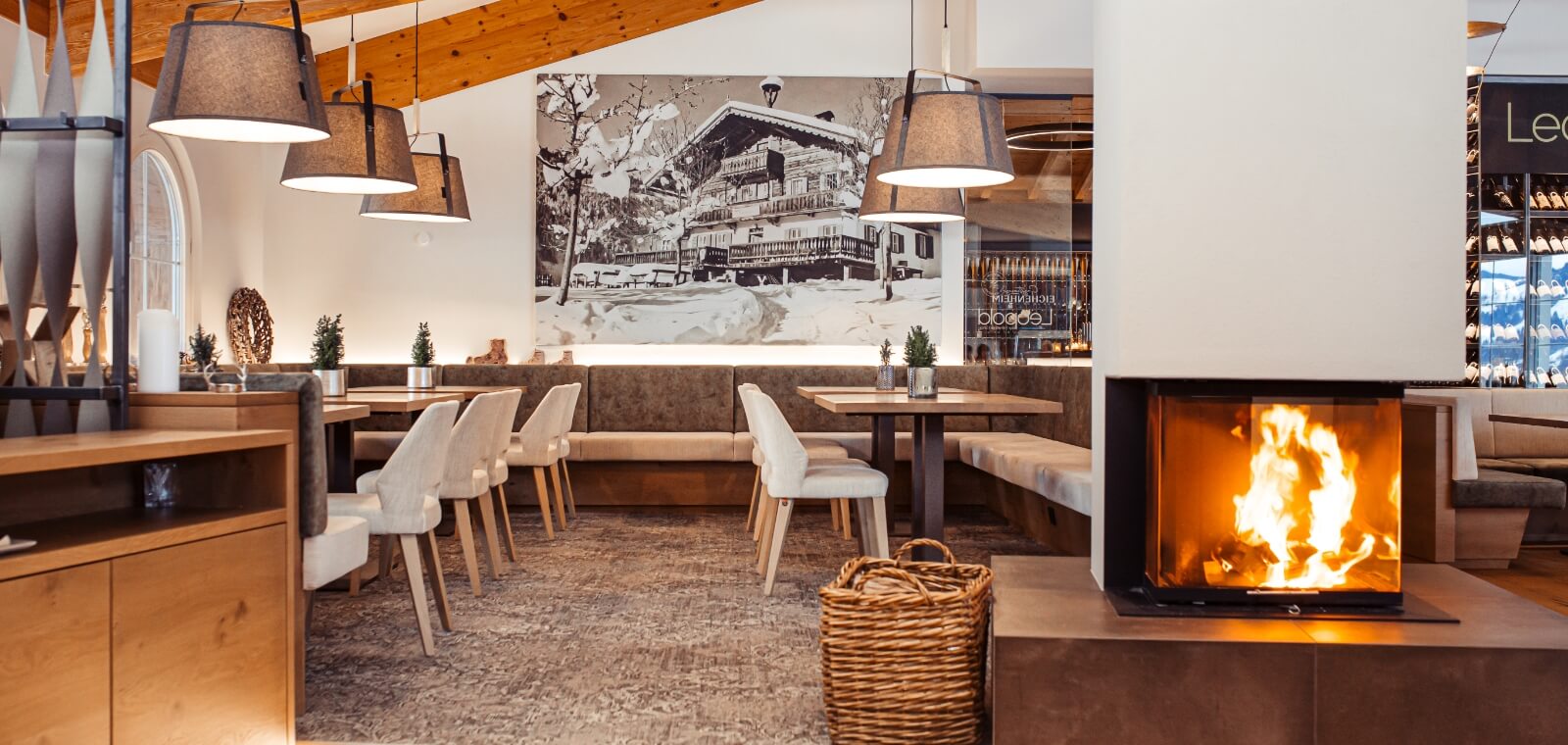 Blick auf das gemütliche und moderne Top-Restaurant Gasthaus Eichenheim in Kitzbühel